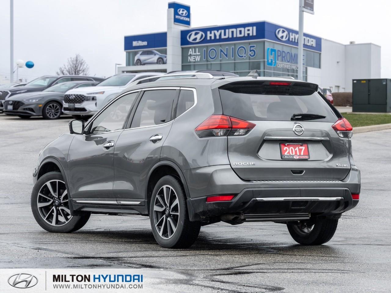 2017 Nissan Rogue SL Platinum 4dr All-wheel Drive Photo