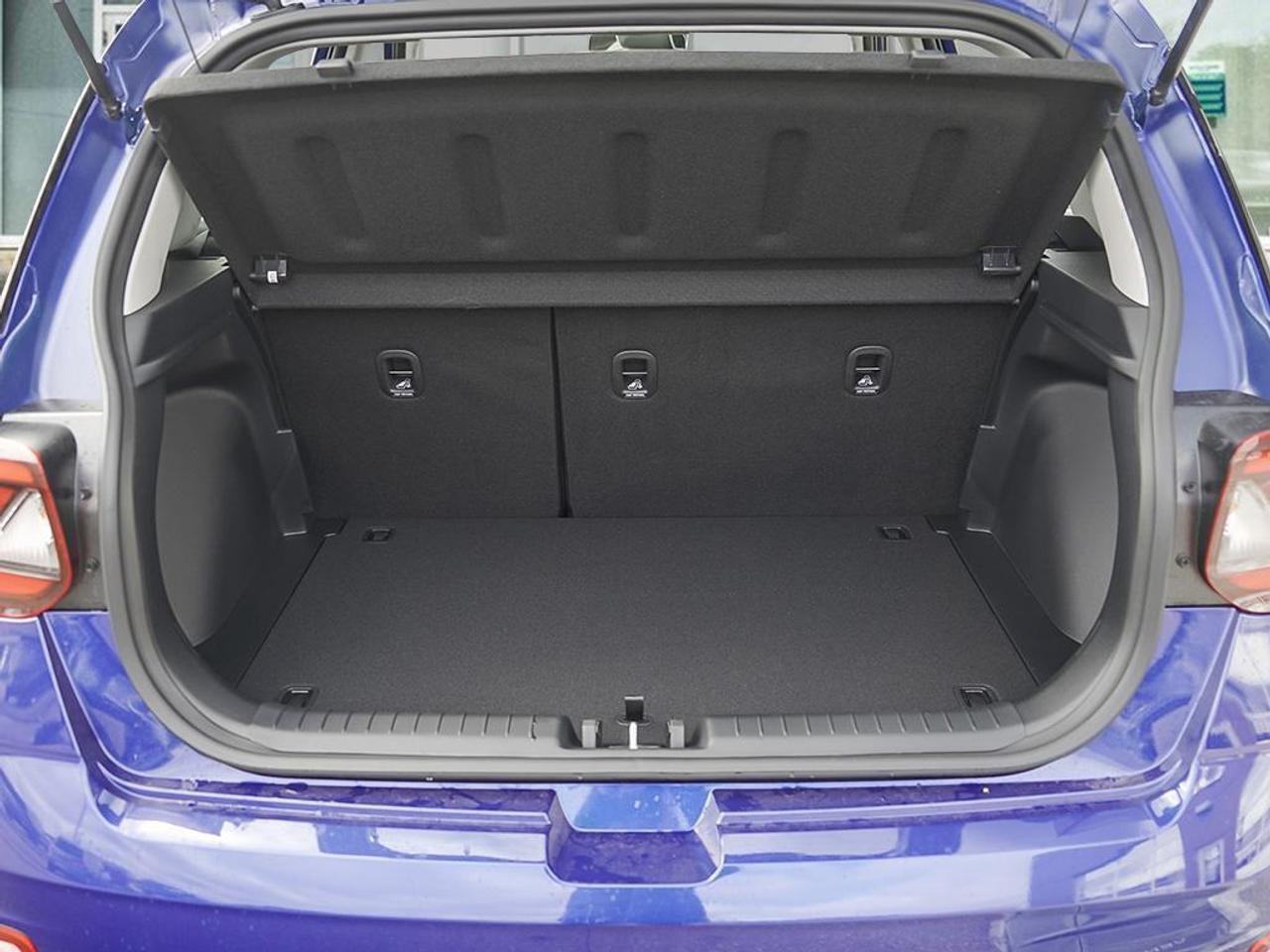 2025 Hyundai Venue Ultimate IVT w/Black Interior Photo