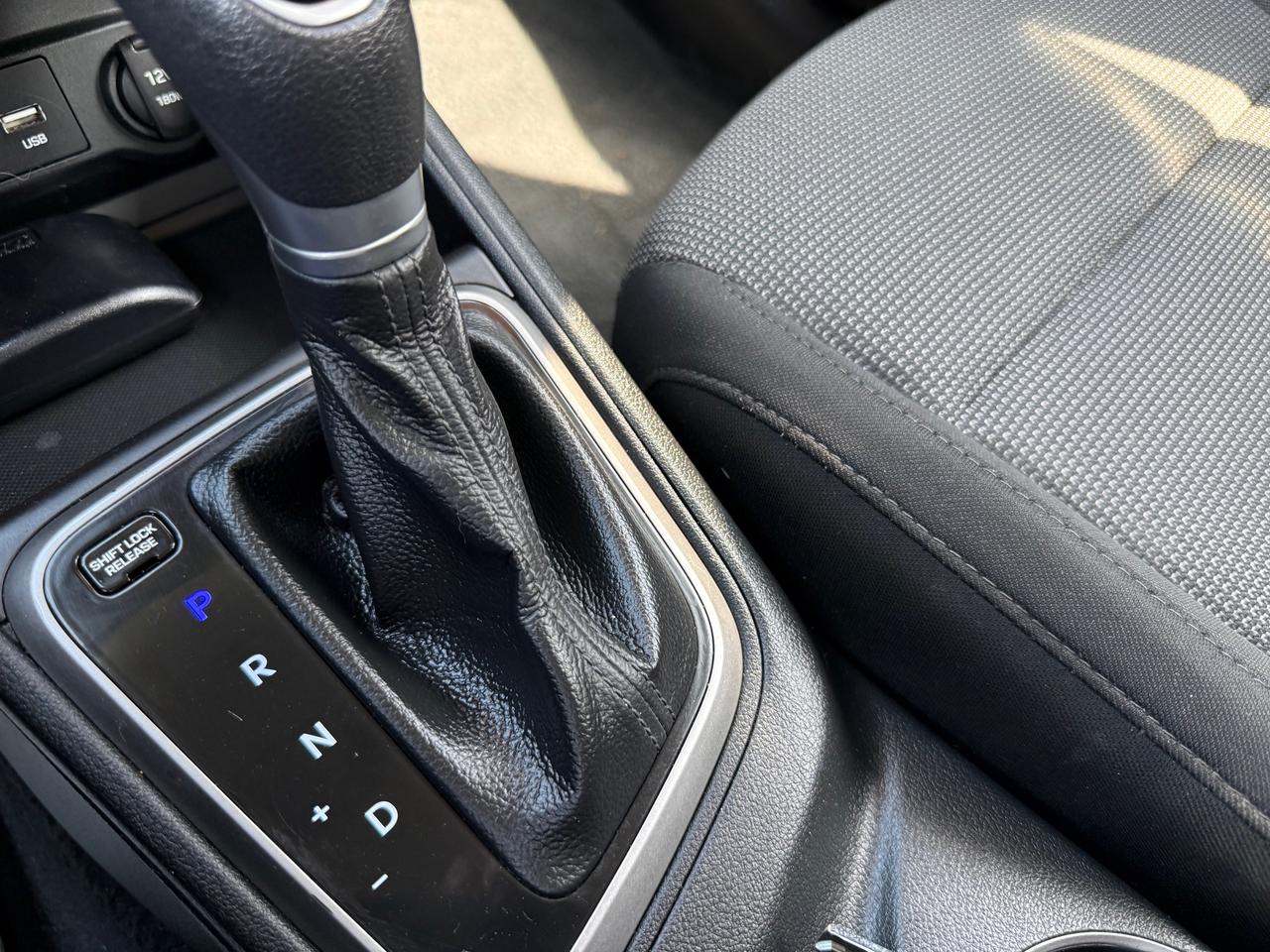 2019 Hyundai Accent Preferred (A6) 4dr Hatchback Photo
