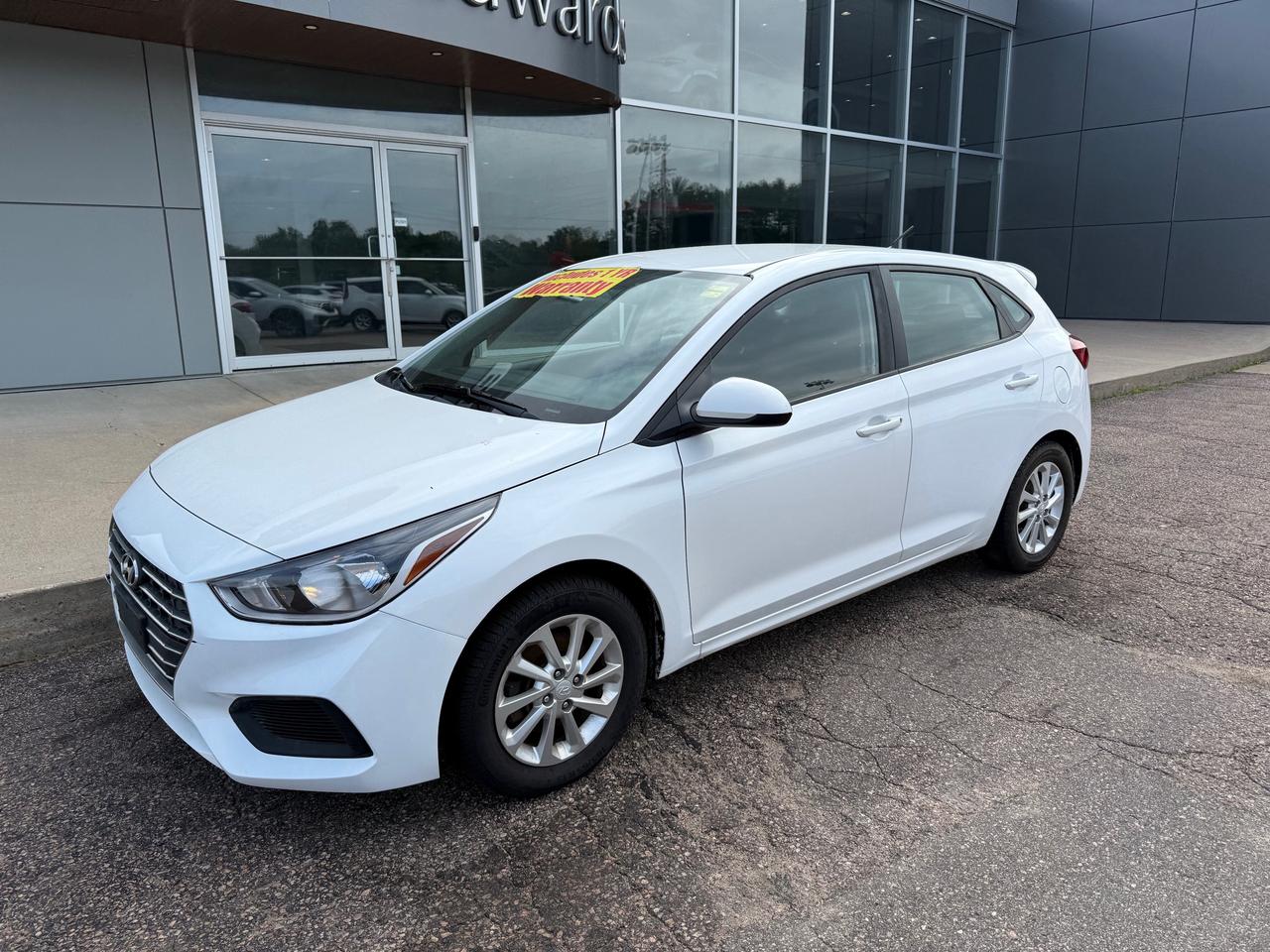 2019 Hyundai Accent Preferred (A6) 4dr Hatchback Photo2