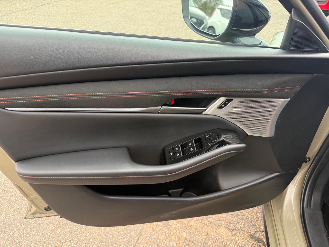 2024 Mazda 3 Suna (A6) 4dr i-ACTIV All-Wheel Drive Sport Photo