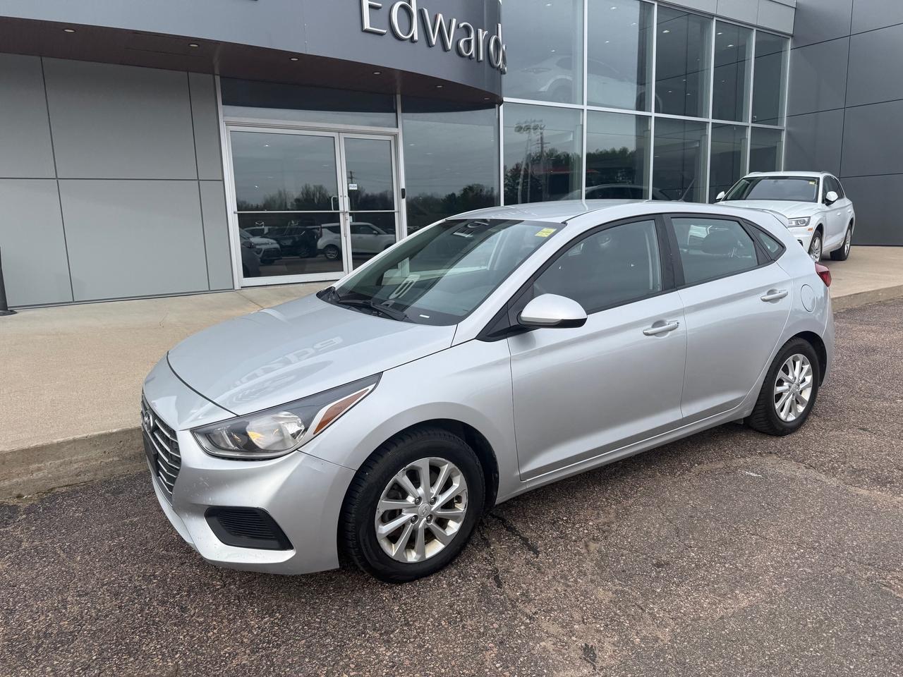 2019 Hyundai Accent Preferred (A6) 4dr Hatchback Photo3
