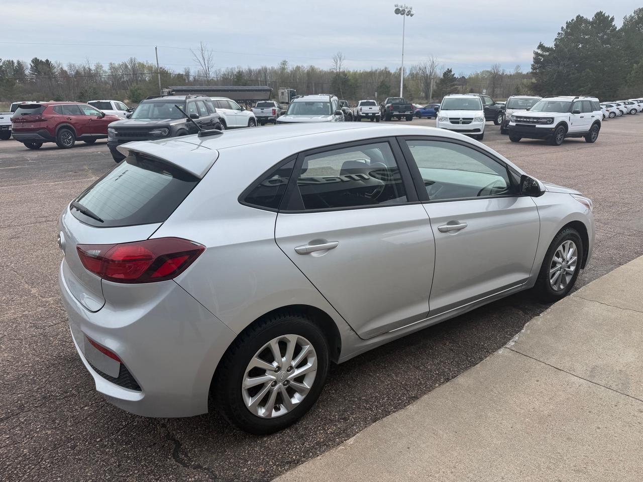 2019 Hyundai Accent Preferred (A6) 4dr Hatchback Photo