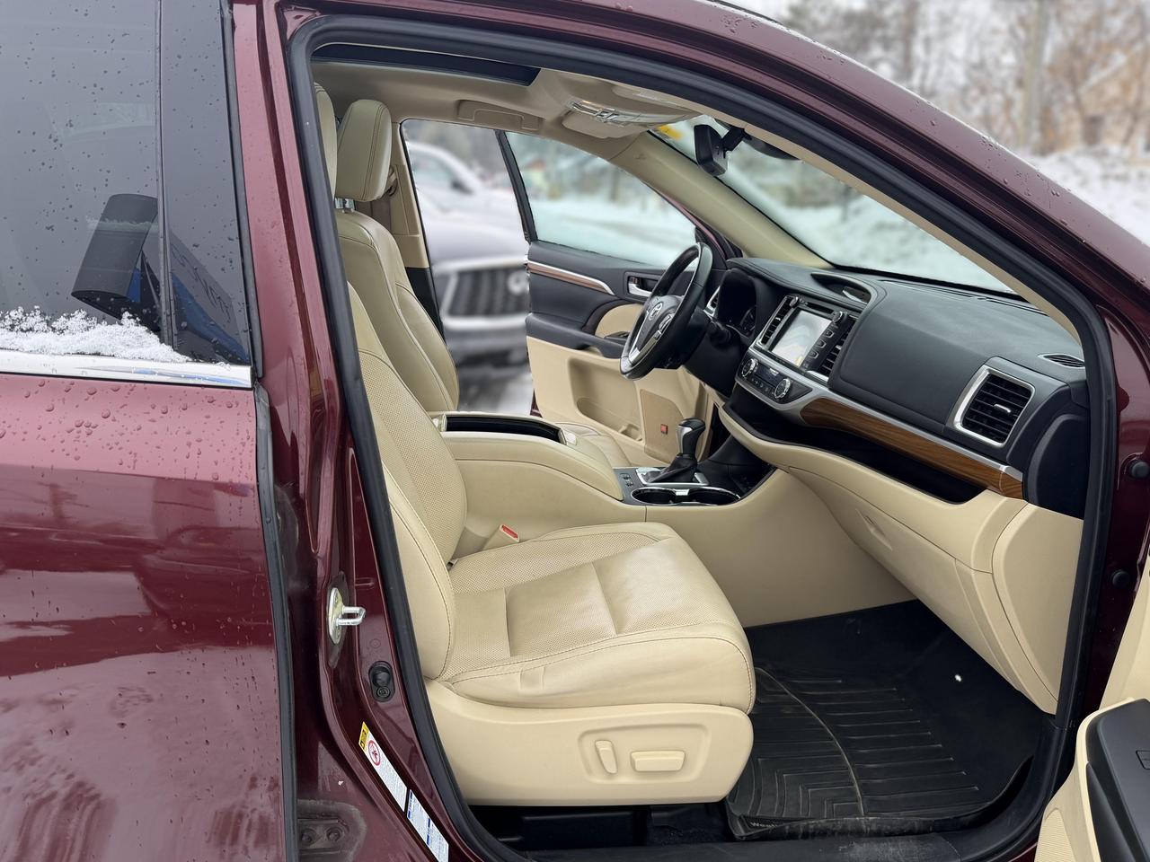 2017 Toyota Highlander  Photo