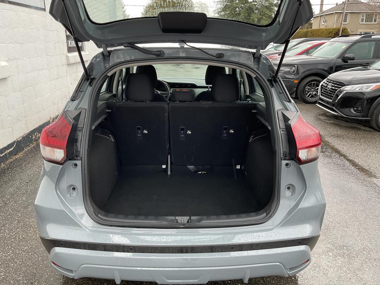 2024 Nissan Kicks SV 4dr Front-Wheel Drive Photo