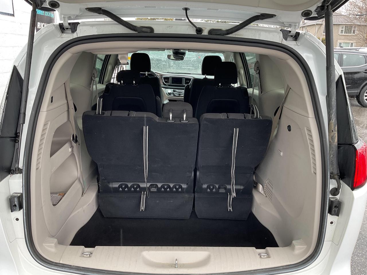 2023 Chrysler Grand Caravan SXT Front-Wheel Drive Passenger Van Photo