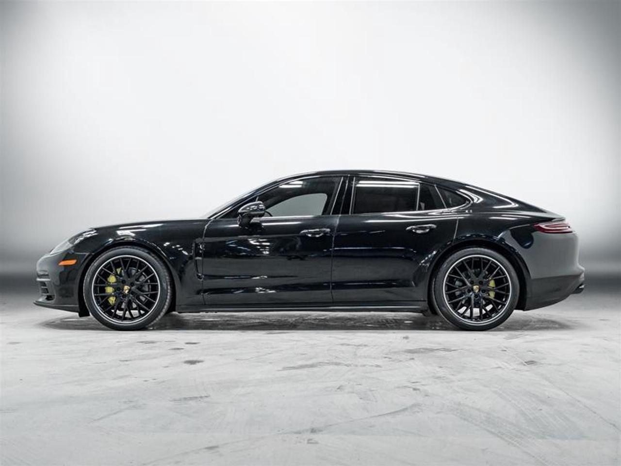 2018 Porsche Panamera 4 4dr All-Wheel Drive Hatchback Photo