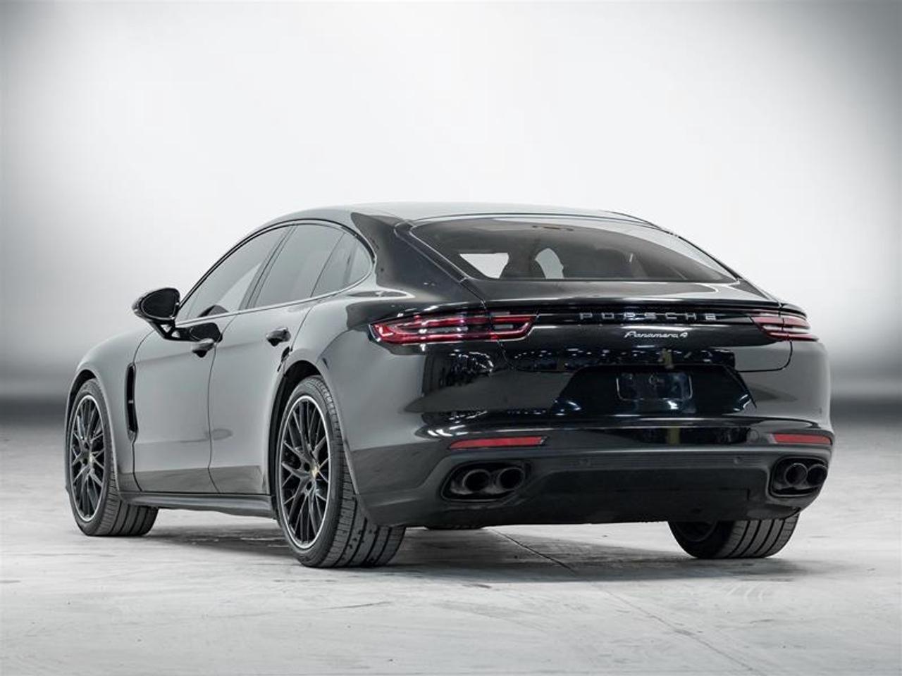 2018 Porsche Panamera 4 4dr All-Wheel Drive Hatchback Photo