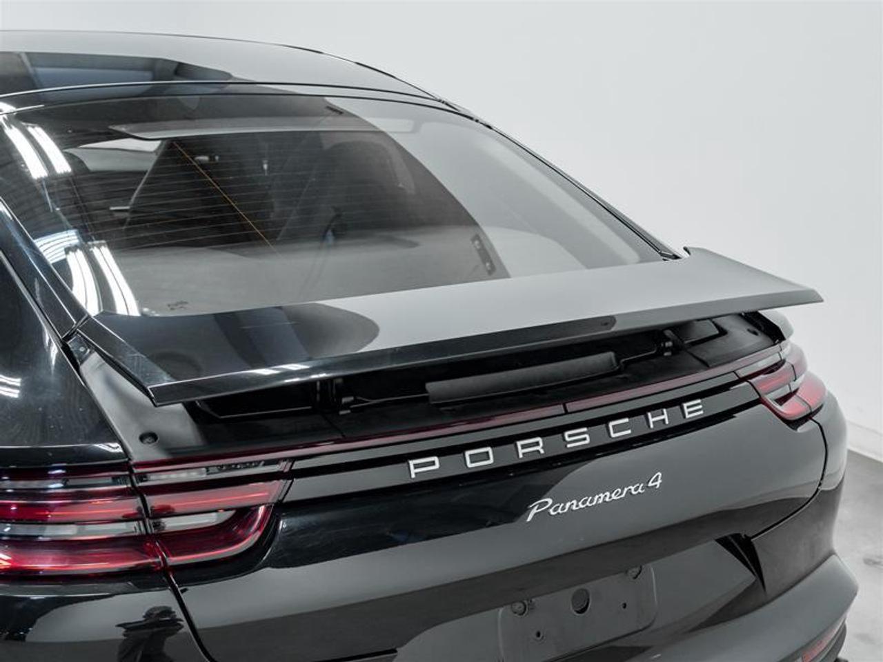 2018 Porsche Panamera 4 4dr All-Wheel Drive Hatchback Photo