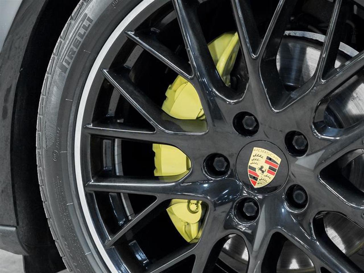 2018 Porsche Panamera 4 4dr All-Wheel Drive Hatchback Photo