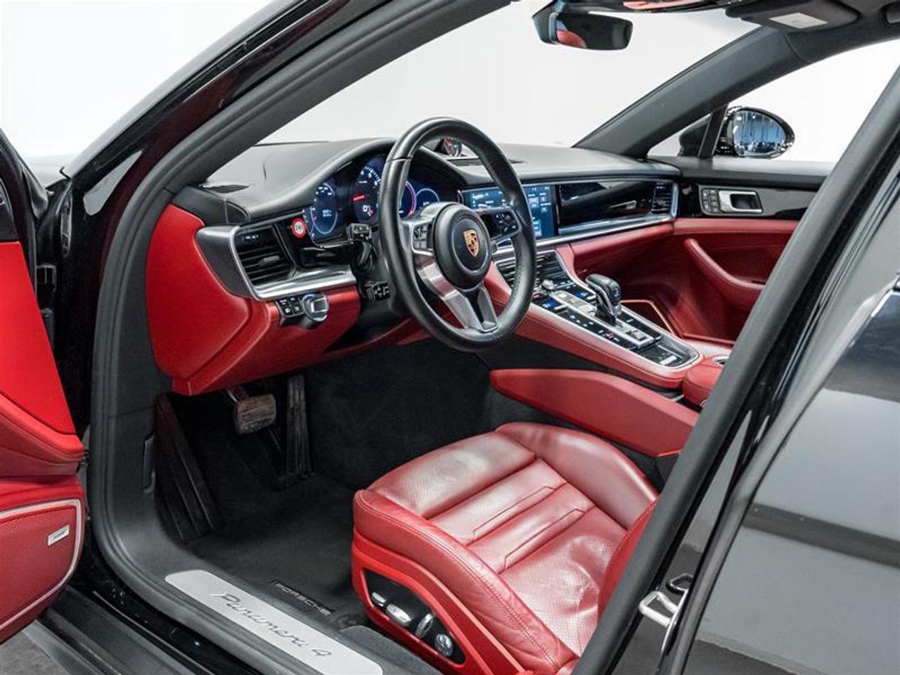 2018 Porsche Panamera 4 4dr All-Wheel Drive Hatchback Photo