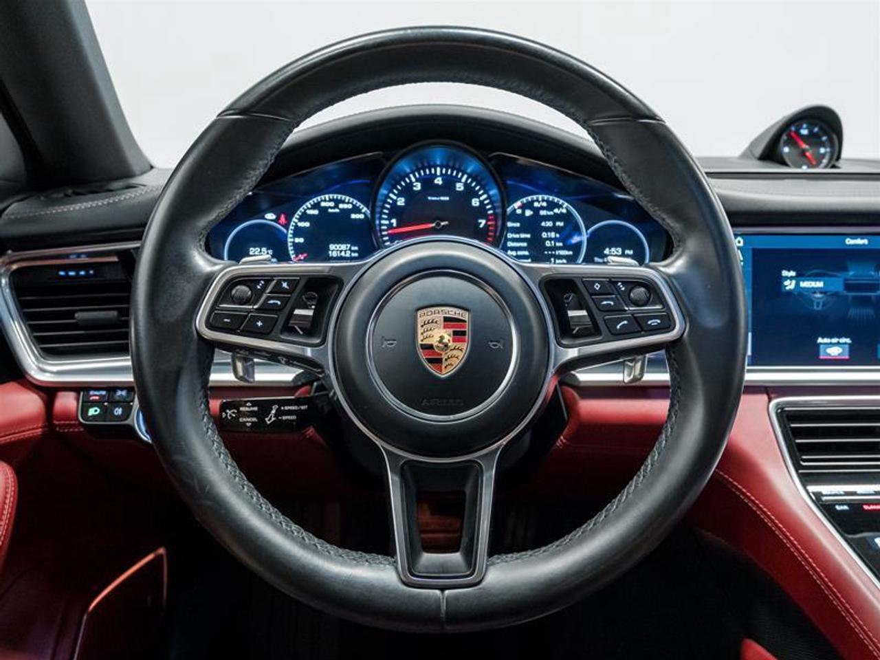 2018 Porsche Panamera 4 4dr All-Wheel Drive Hatchback Photo