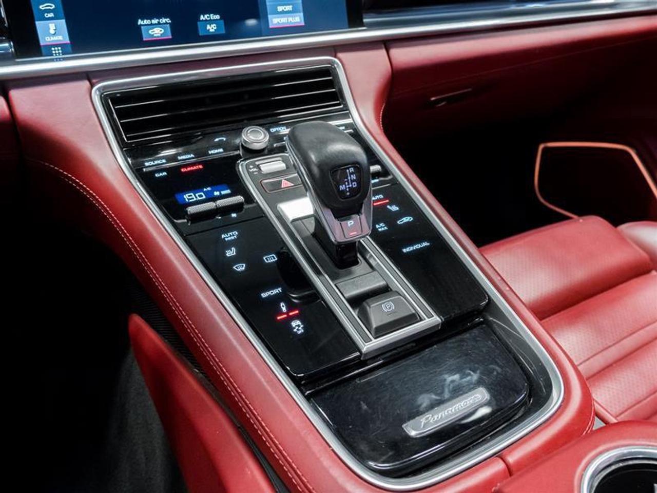 2018 Porsche Panamera 4 4dr All-Wheel Drive Hatchback Photo