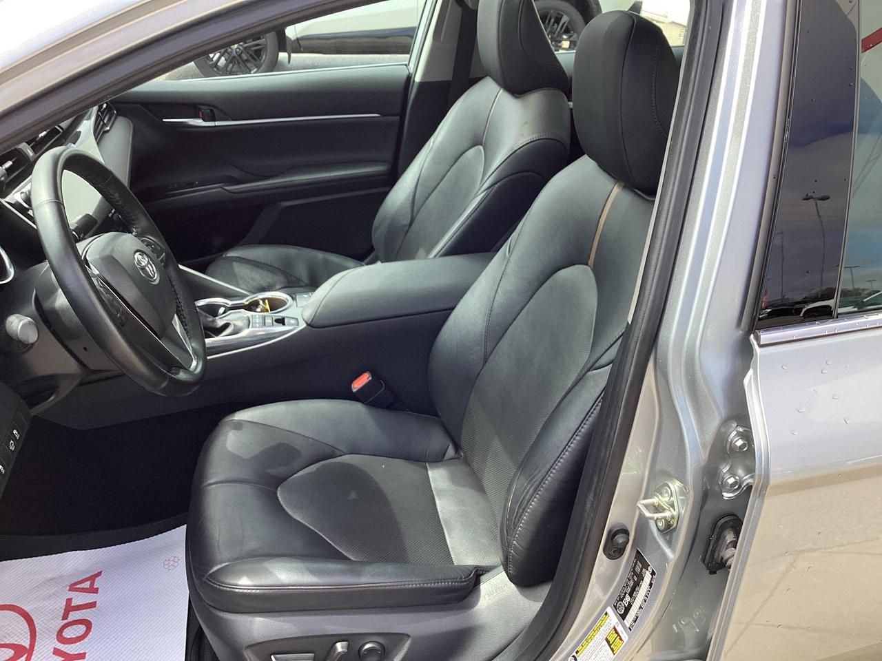 2020 Toyota Camry XLE FWD Photo