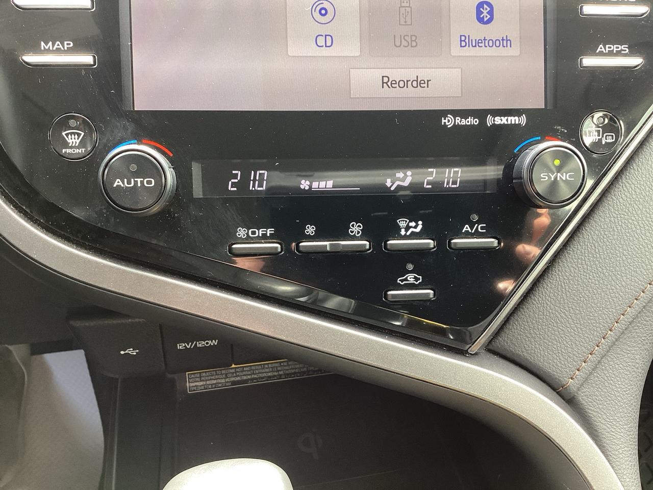 2020 Toyota Camry XLE FWD Photo