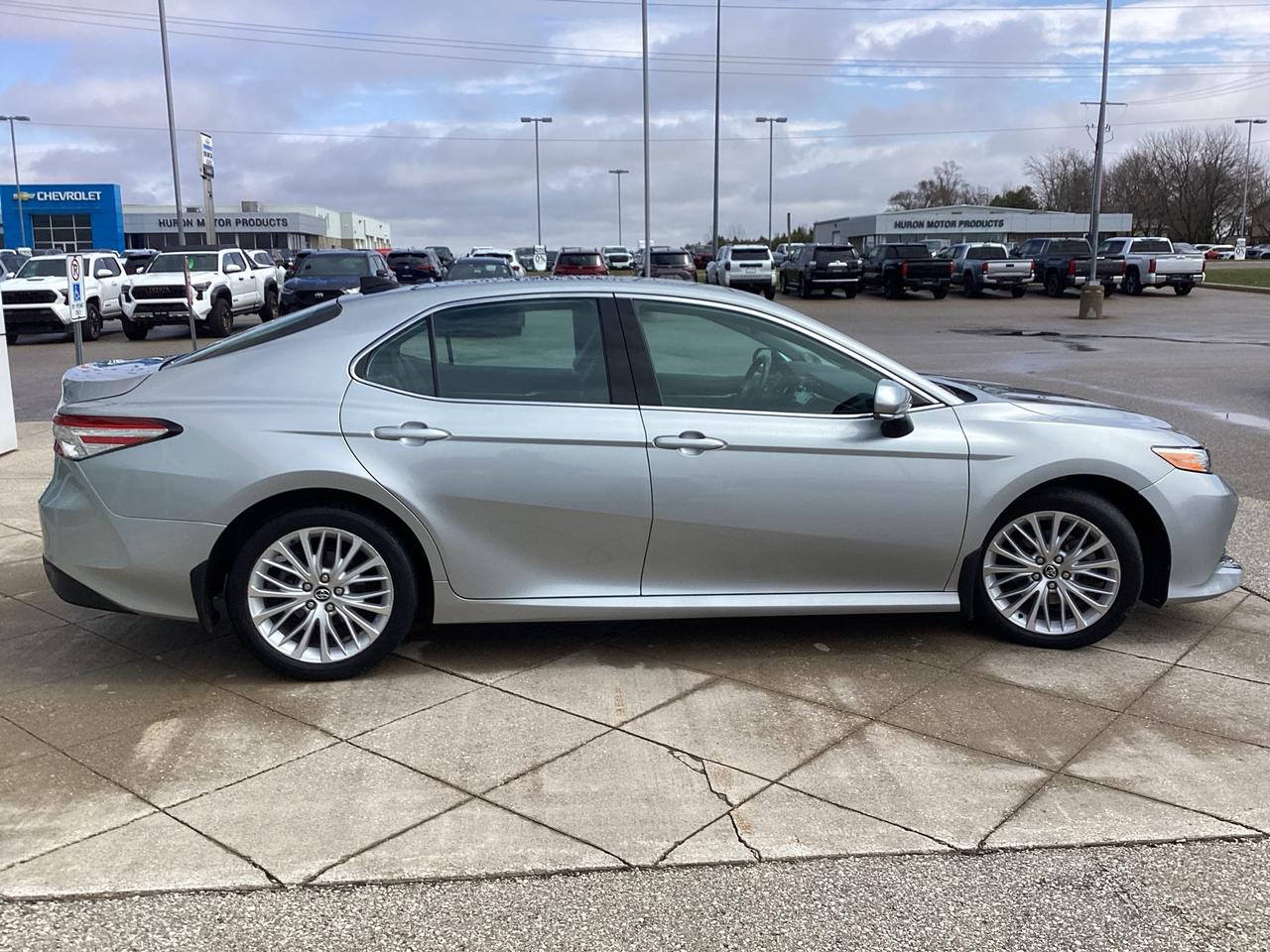2020 Toyota Camry XLE FWD Photo