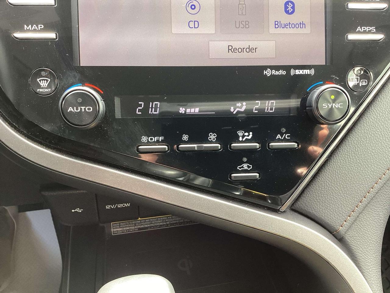 2020 Toyota Camry XLE FWD Photo