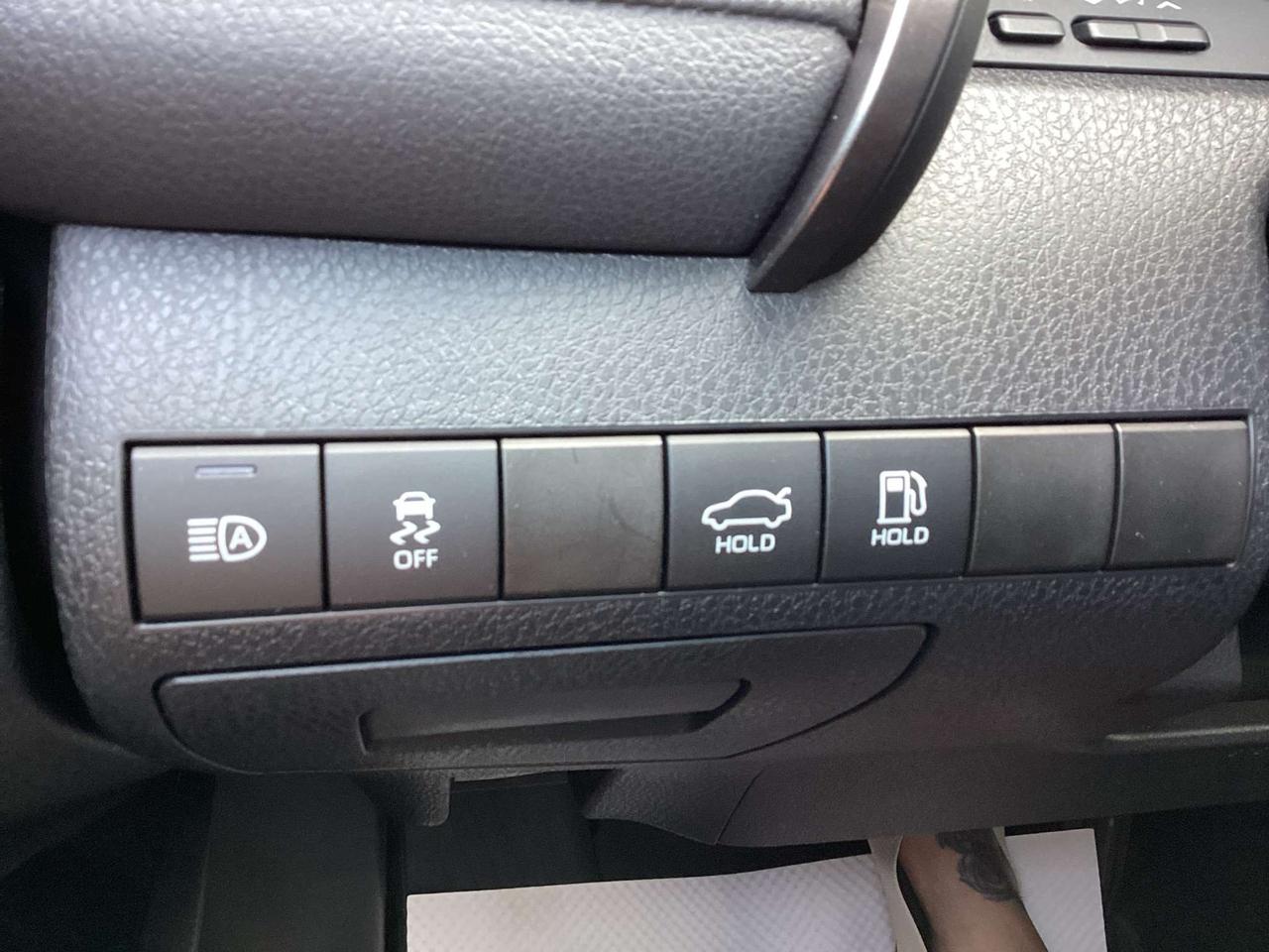2020 Toyota Camry XLE FWD Photo