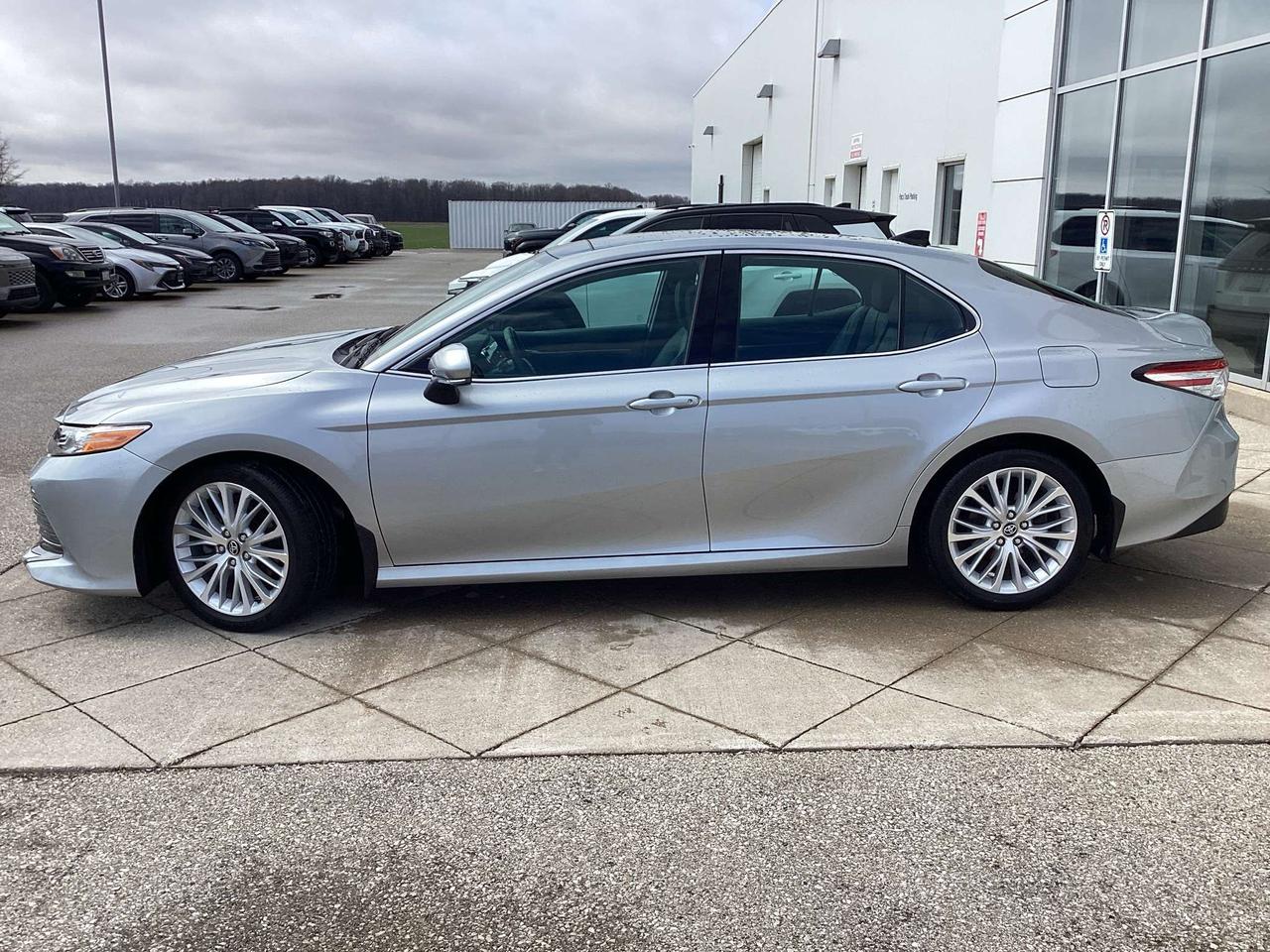2020 Toyota Camry XLE FWD Photo