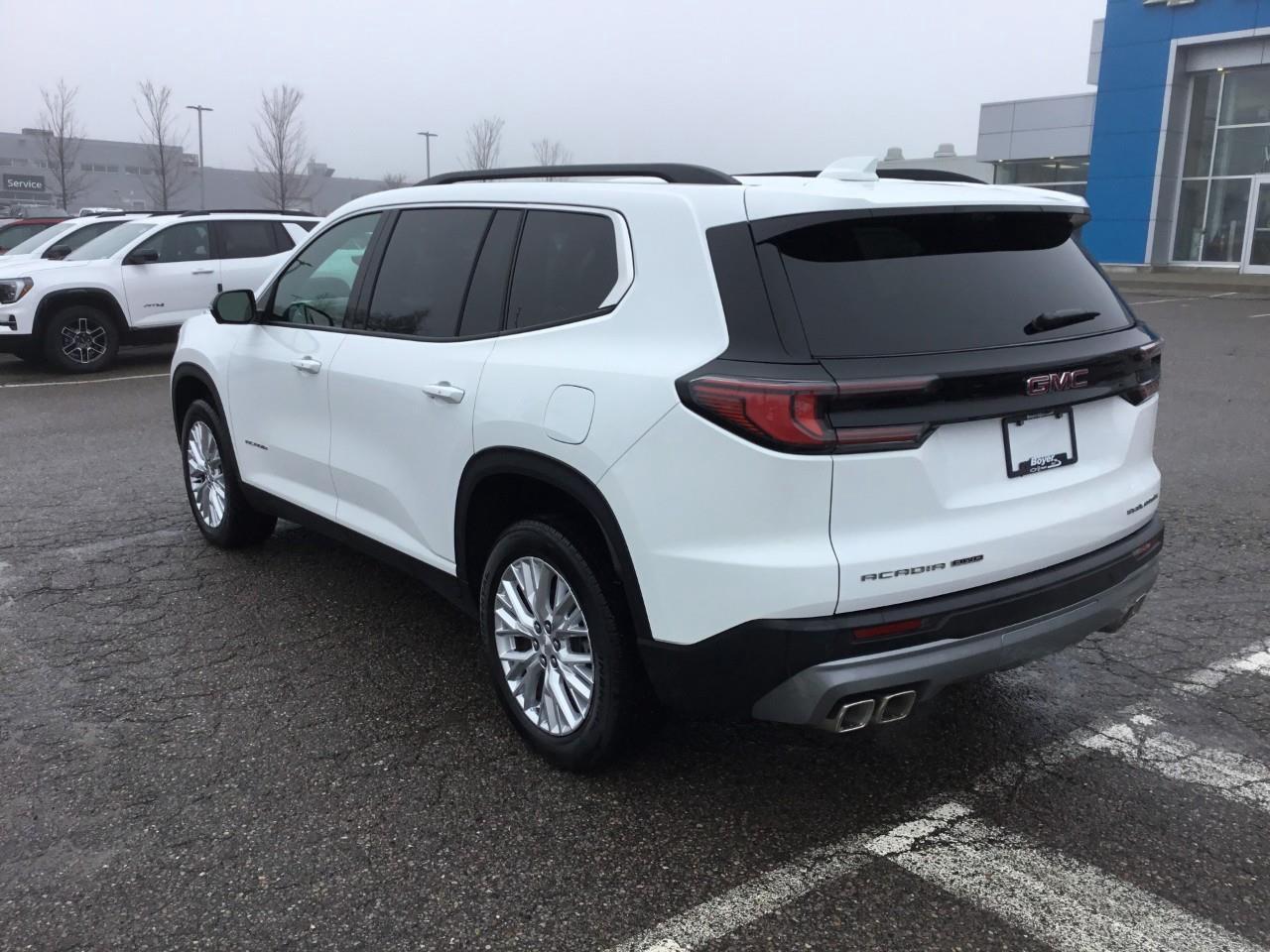 2026 GMC Acadia ELEVATION Photo2