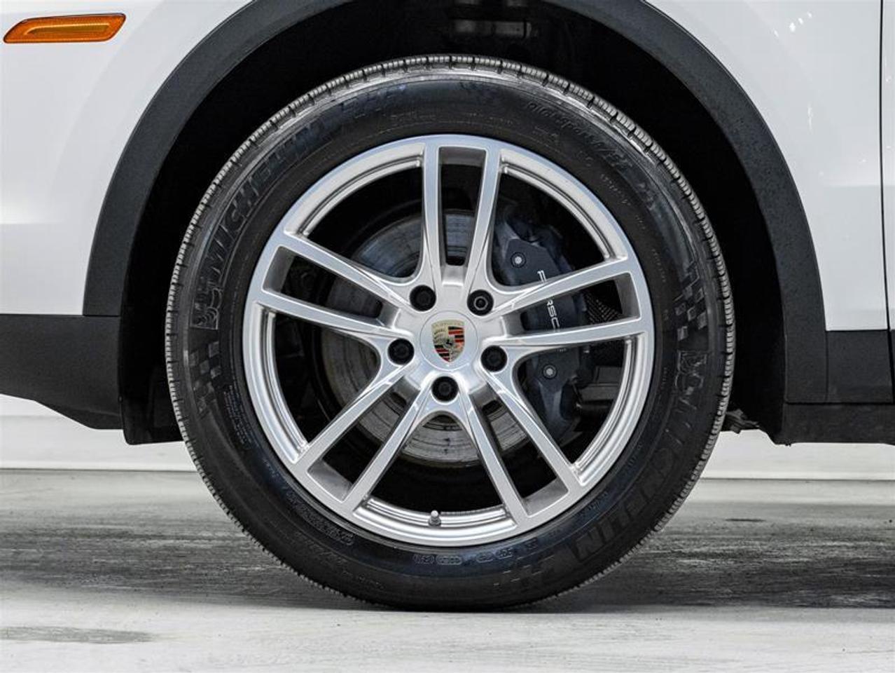 2019 Porsche Cayenne Base 4dr All-wheel Drive Photo