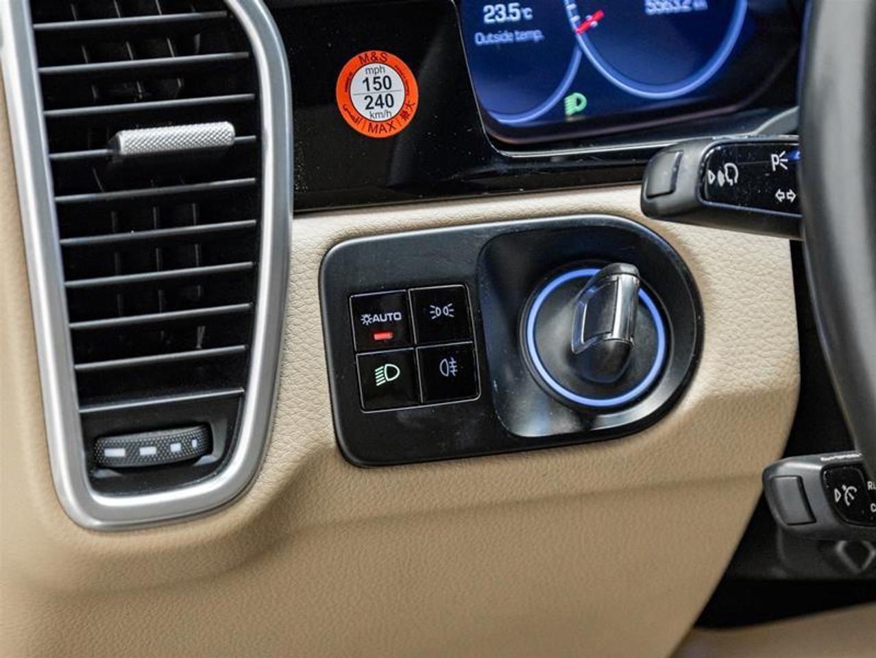 2019 Porsche Cayenne Base 4dr All-wheel Drive Photo