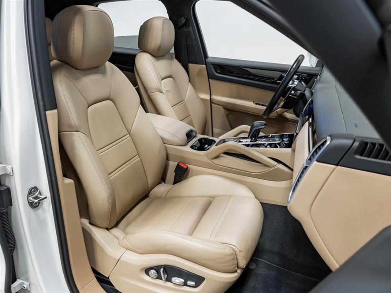 2019 Porsche Cayenne Base 4dr All-wheel Drive Photo