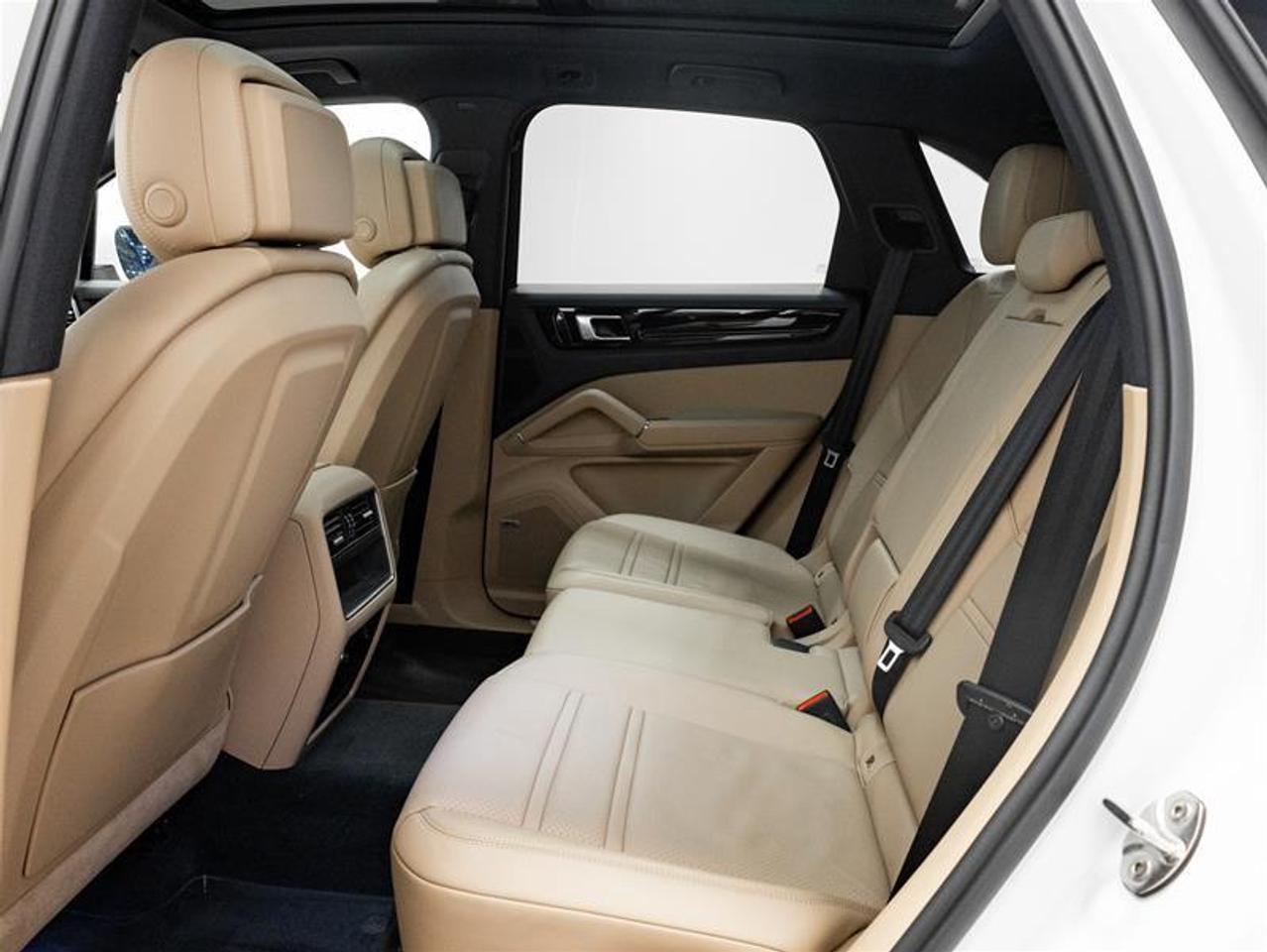 2019 Porsche Cayenne Base 4dr All-wheel Drive Photo