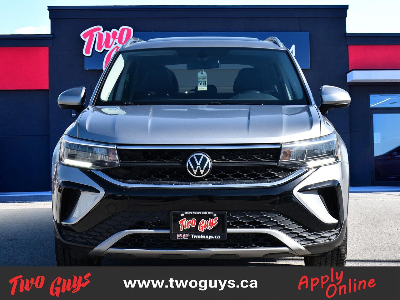 2022 Volkswagen Taos Comfortline AWD   Panoroof   Leather Photo