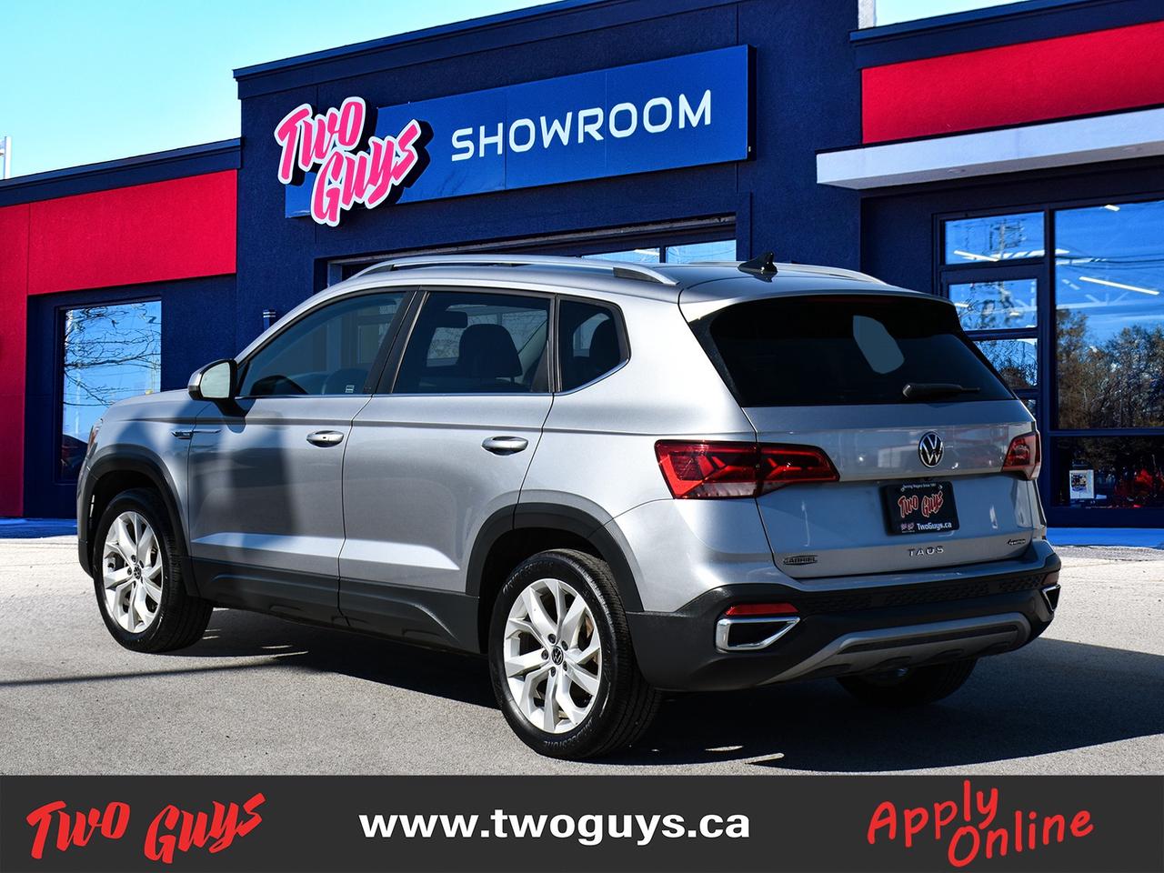 2022 Volkswagen Taos Comfortline AWD   Panoroof   Leather Photo