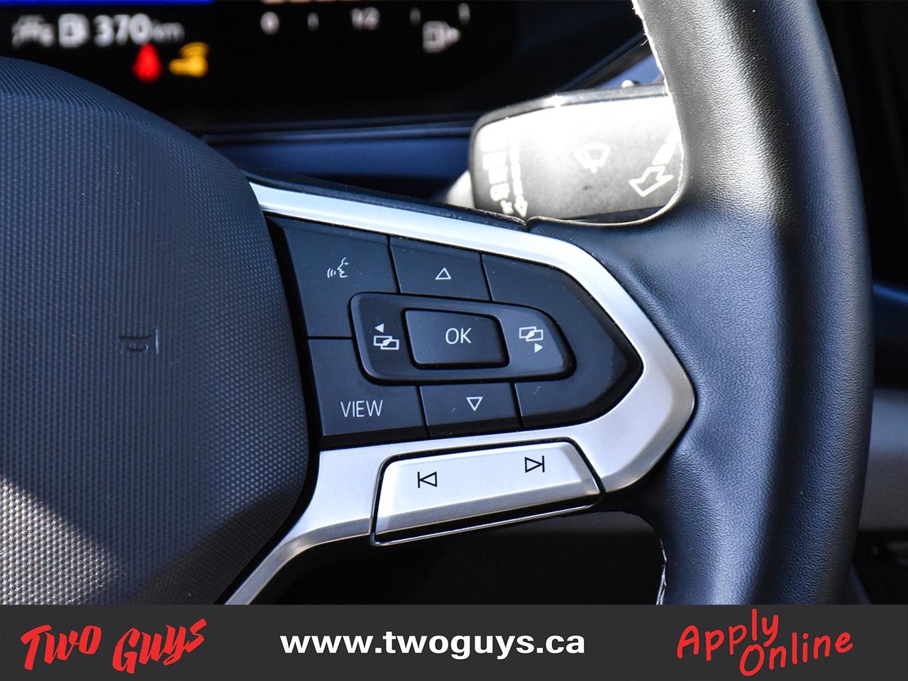 2022 Volkswagen Taos Comfortline AWD   Panoroof   Leather Photo