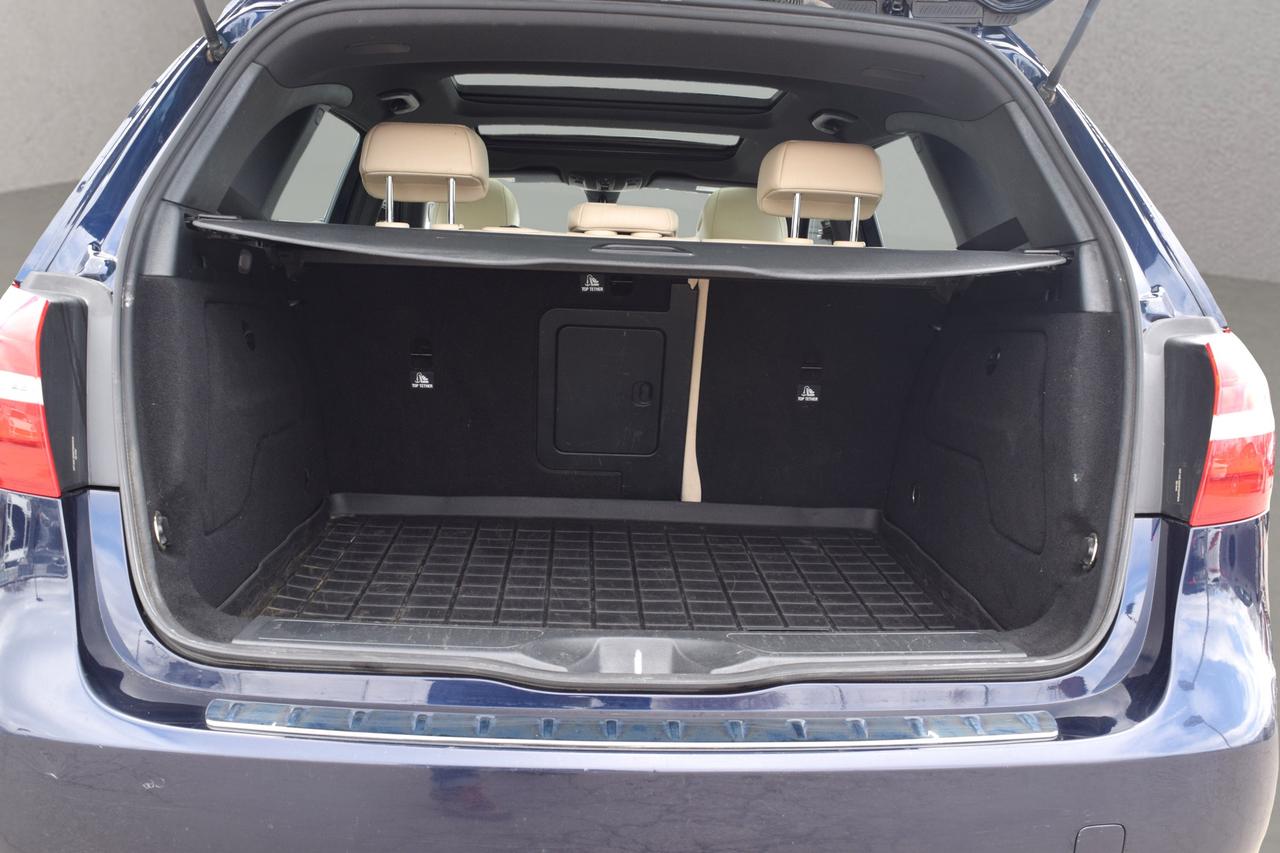 2018 Mercedes-Benz B-Class B 250 AWD Panoramic Sunroof Photo