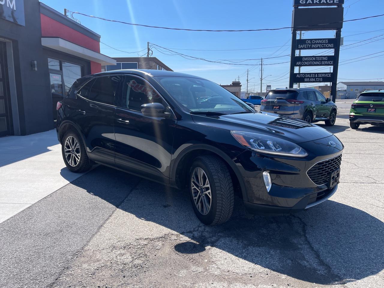 2022 Ford Escape SEL 1.5L AWD   Htd Leather   Pwr Hatch Photo