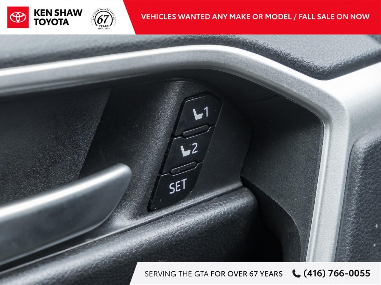 2021 Toyota RAV4 XLE 4dr All-wheel Drive Photo