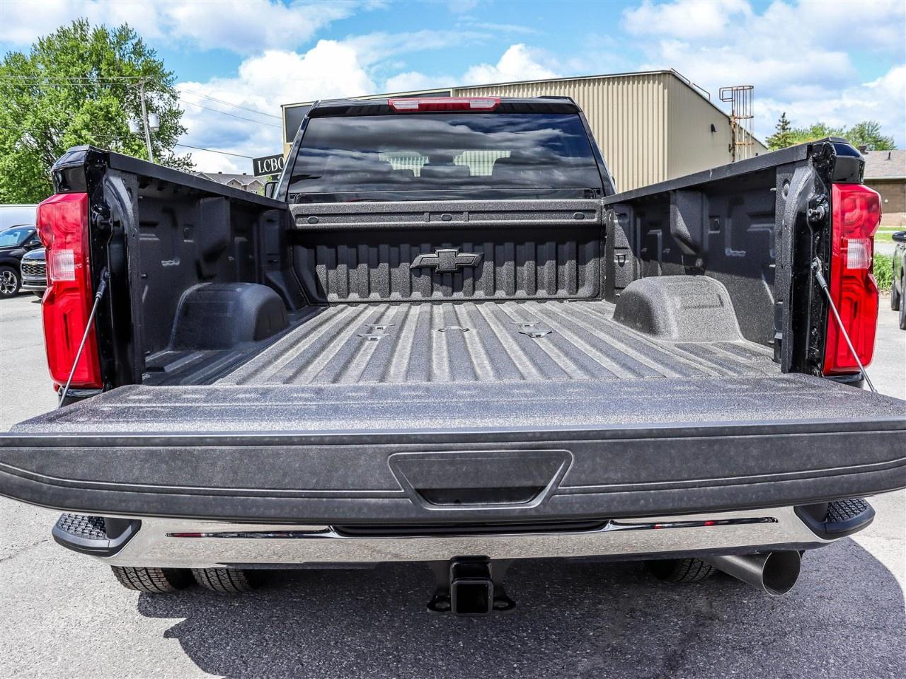 2026 Chevrolet Silverado 3500HD 4WD Crew Cab Long Box LT Photo