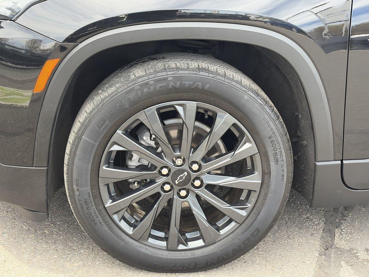 2022 Chevrolet Traverse AWD RS New Tires! Leather Sunroof BOSE Audio Capta Photo