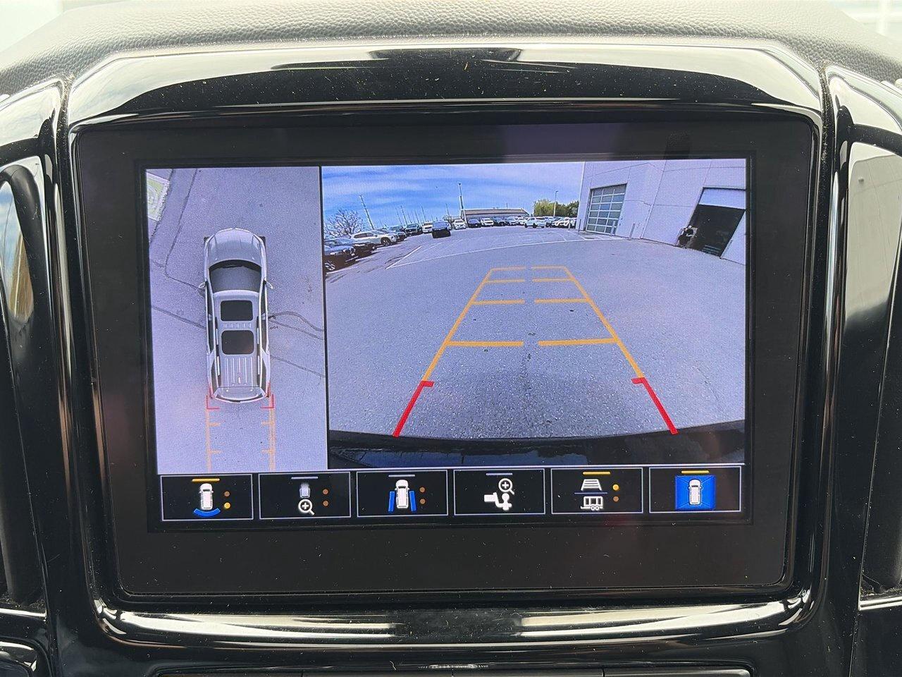 2022 Chevrolet Traverse AWD RS New Tires! Leather Sunroof BOSE Audio Capta Photo