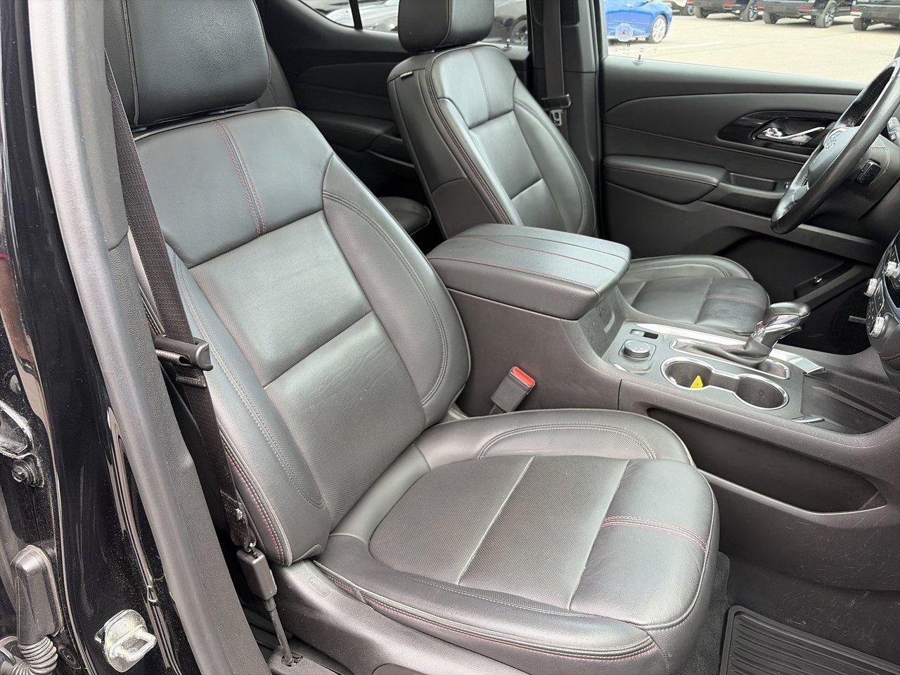 2022 Chevrolet Traverse AWD RS New Tires! Leather Sunroof BOSE Audio Capta Photo