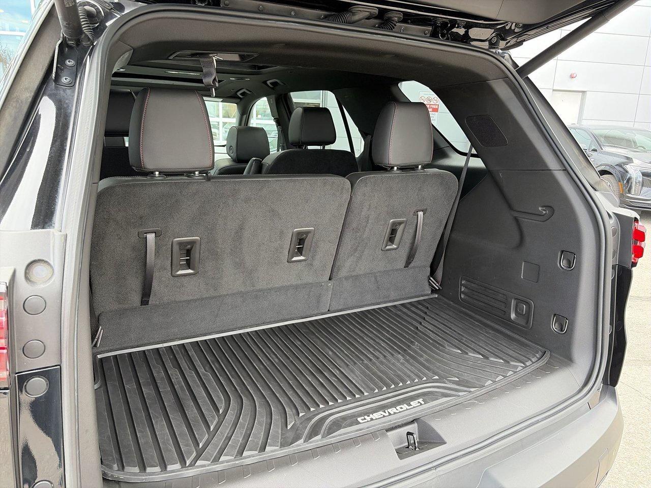 2022 Chevrolet Traverse AWD RS New Tires! Leather Sunroof BOSE Audio Capta Photo