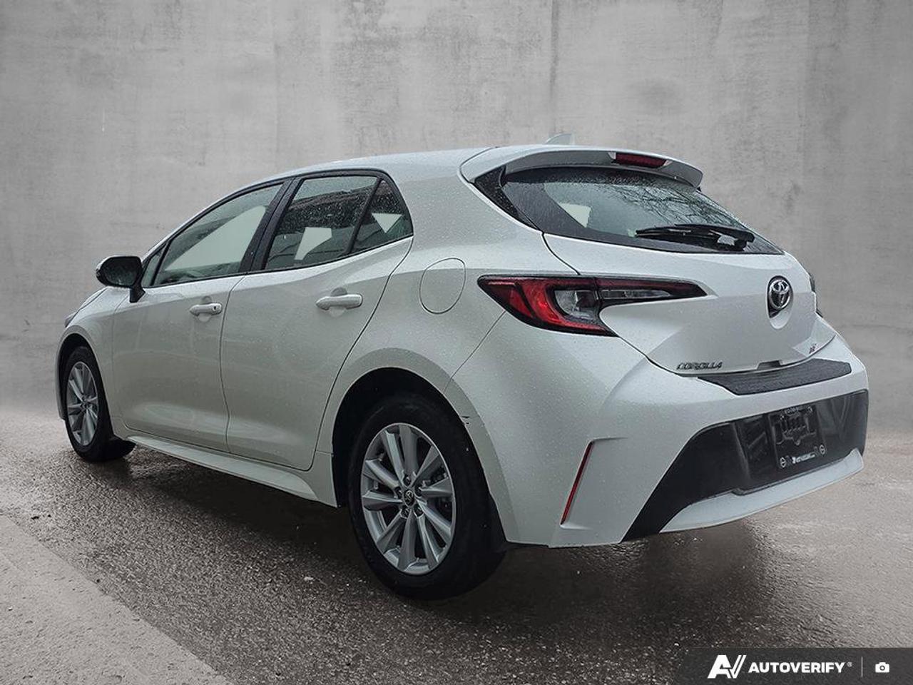 2025 Toyota Corolla Hatchback SE | Wireless Apple Car Play | Android Auto | Heated Seats | Photo