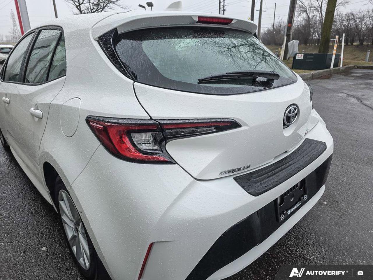 2025 Toyota Corolla Hatchback SE | Wireless Apple Car Play | Android Auto | Heated Seats | Photo