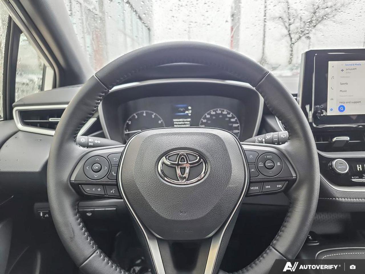 2025 Toyota Corolla Hatchback SE | Wireless Apple Car Play | Android Auto | Heated Seats | Photo