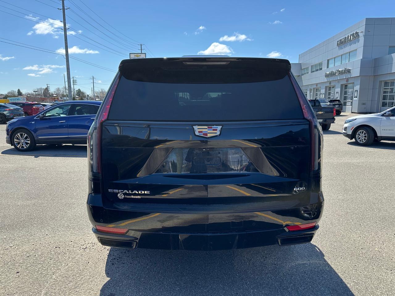 2021 Cadillac Escalade Sport 4x4 Photo2