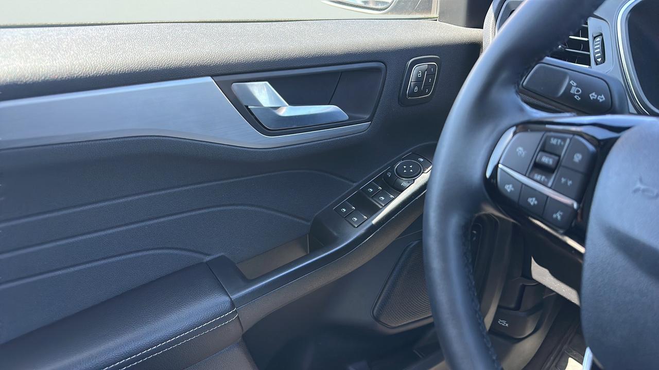 2024 Ford Escape Platinum AWD Photo