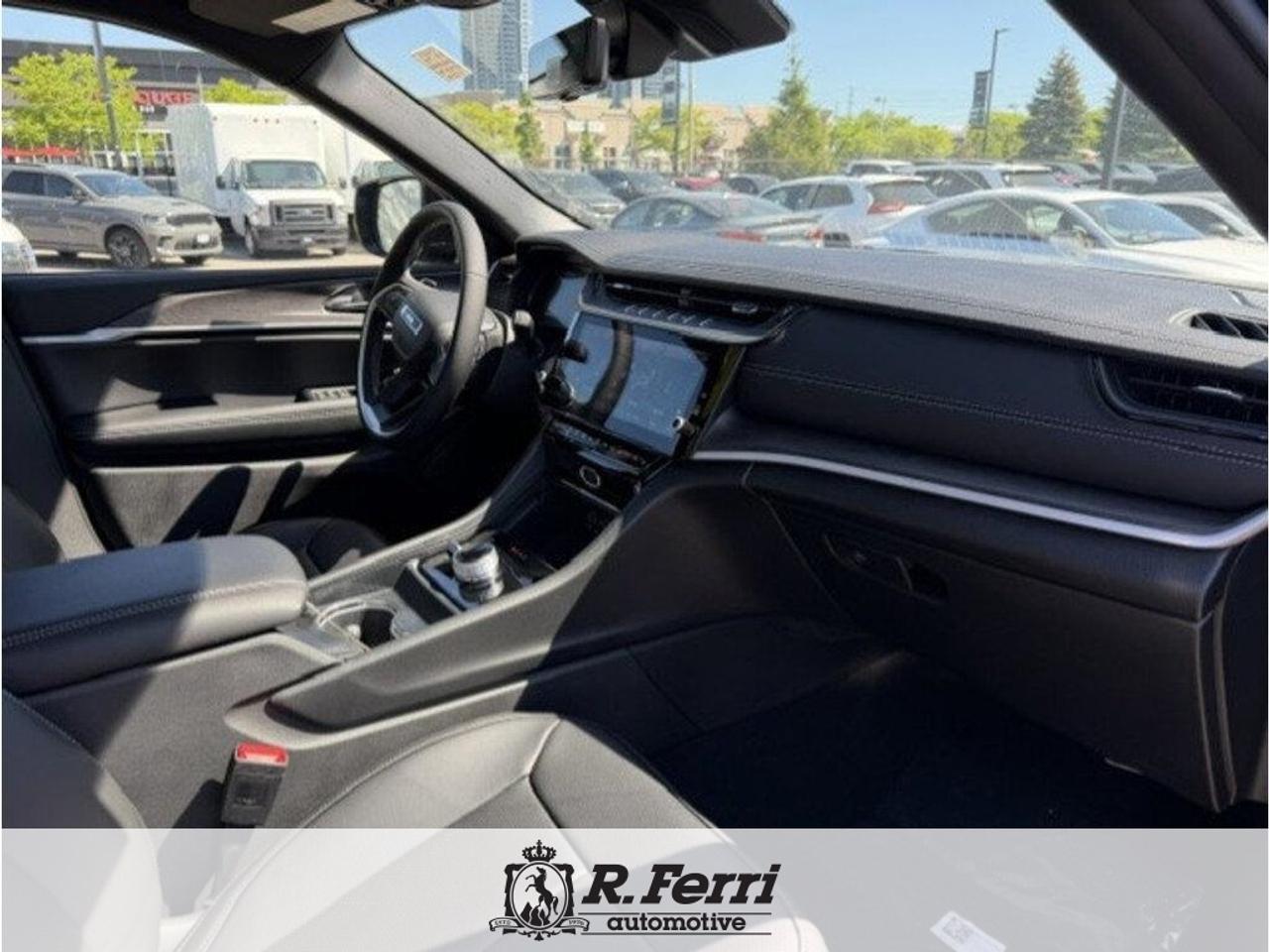 2026 Jeep Grand Cherokee Base 4dr 4x4 Photo