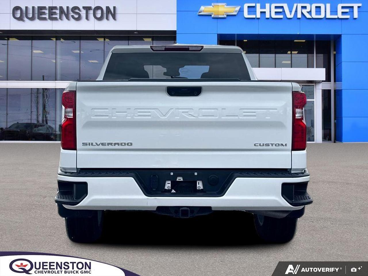 2024 Chevrolet Silverado 1500 Custom   NO CLAIMS   2.7L 4 CYL   APPLE CARPLAY Photo