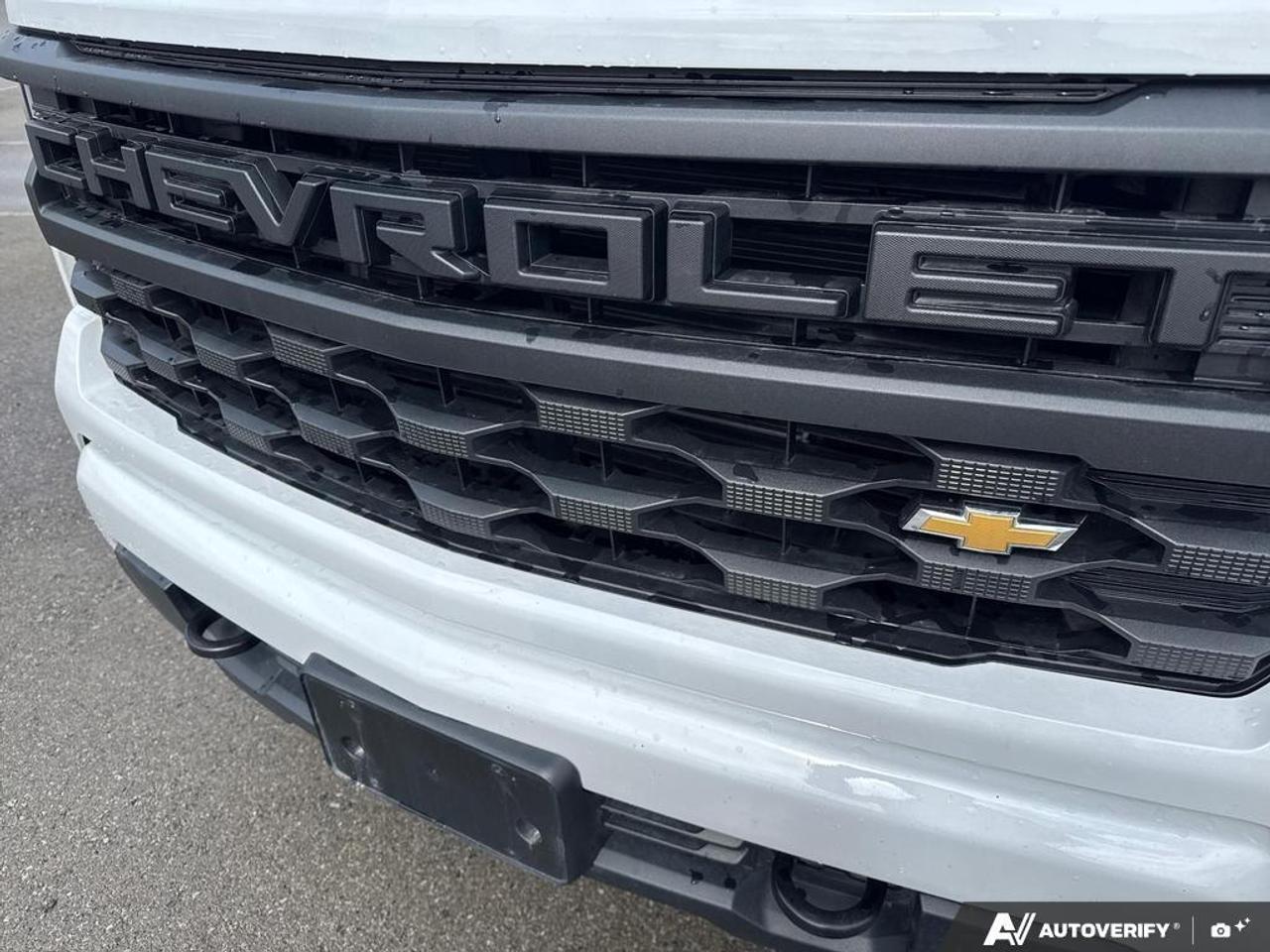 2024 Chevrolet Silverado 1500 Custom   NO CLAIMS   2.7L 4 CYL   APPLE CARPLAY Photo