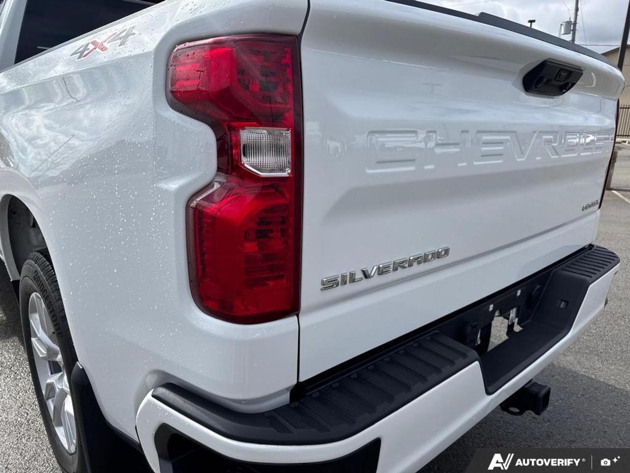 2024 Chevrolet Silverado 1500 Custom   NO CLAIMS   2.7L 4 CYL   APPLE CARPLAY Photo