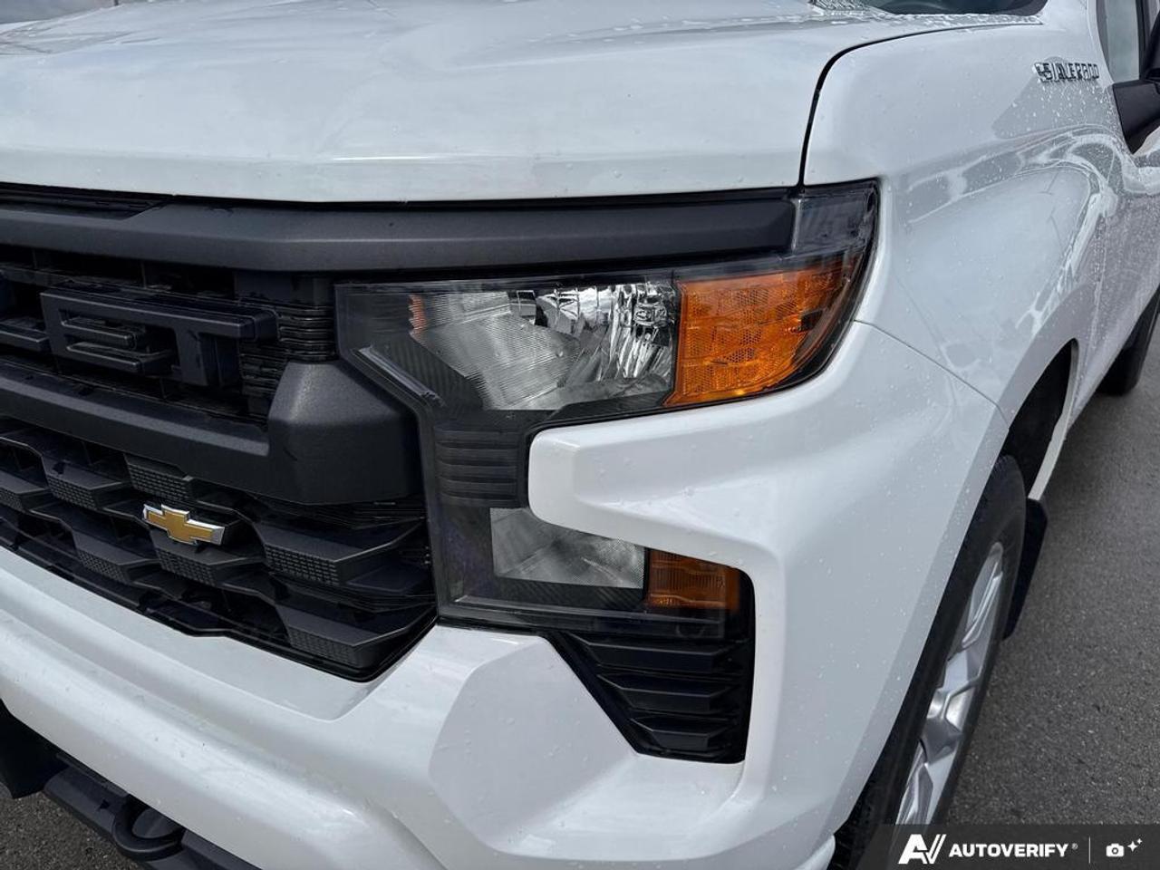 2024 Chevrolet Silverado 1500 Custom   NO CLAIMS   2.7L 4 CYL   APPLE CARPLAY Photo