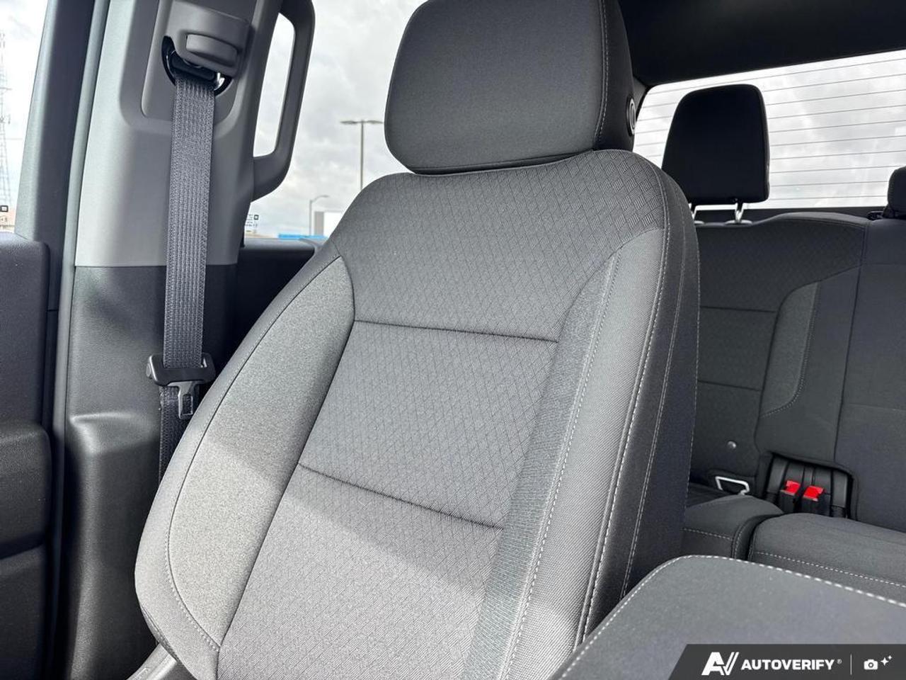 2024 Chevrolet Silverado 1500 Custom   NO CLAIMS   2.7L 4 CYL   APPLE CARPLAY Photo